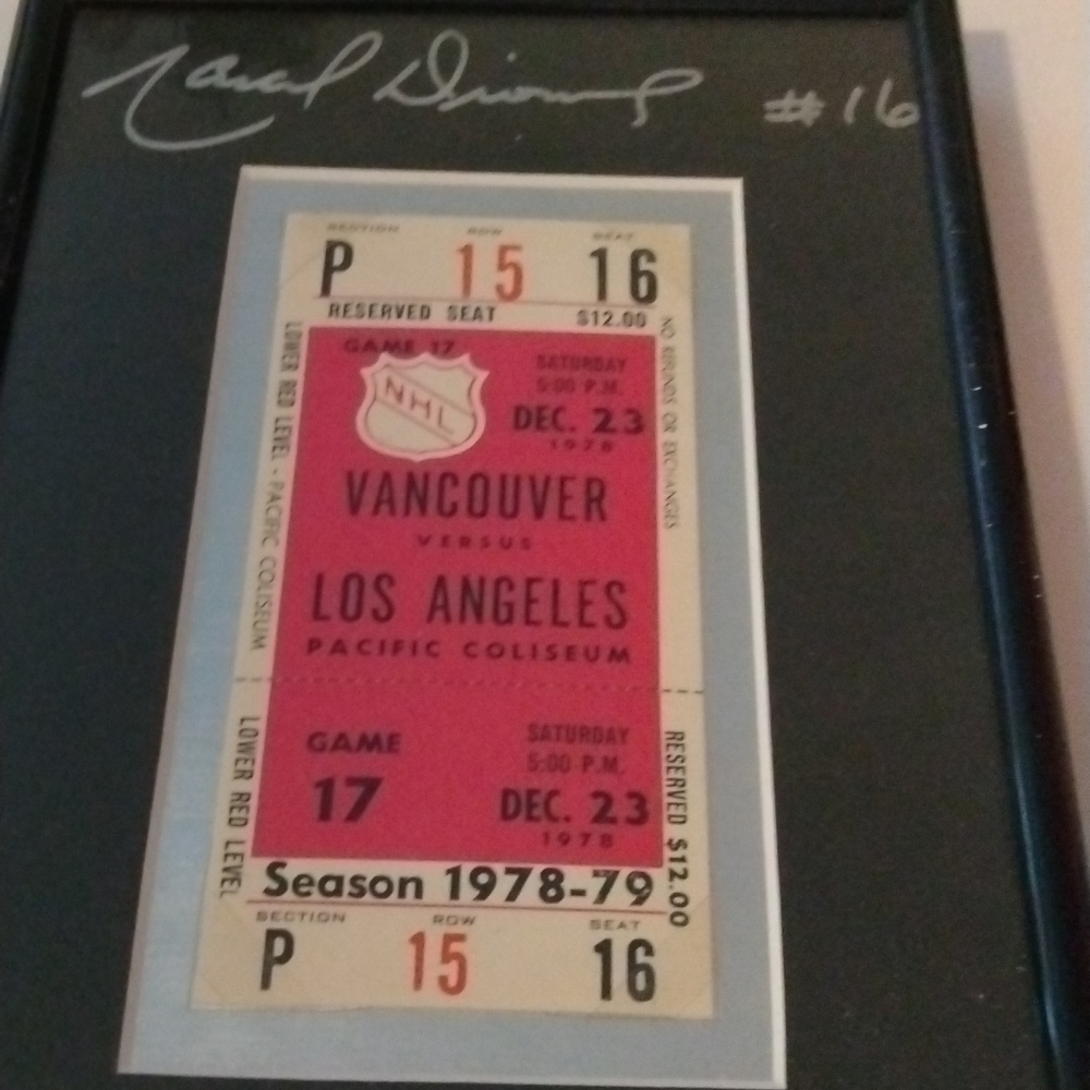 Signed by Marcel Dionne - Picture 3 of 3